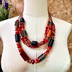 🥳 5/$25 You & I VTG Women’s Elegant Multi-Color Chunky Beaded Necklace